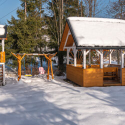 osada witów domek we wsi na zewnątrz zima